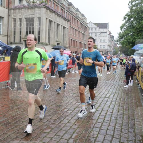 13.09.2026 - Kiel Lauf Yannick Fuchs http://msf.ph/oto/10410576 13.09.2026 10:41:21 Ziel 67, 849, 1494, 1704, 1785, 1933, 2388, 2647, 3363, 3960, 4062, 4436, 4527, 4732, 5335, 5726, 5753, 5839, 5916, 6461, 6654, 6993, 8155, 9398, 9947, 10066, 10307, 10739, 10867, 10883, 11228, 11333, 12034, 12035, 35, 393, 973, 1342, 1427, 1781, 1971, 2499, 2561, 2818, 2825, 2892, 2898, 3257, 3415, 3464, 3535, 3841, 3952, 4131, 4286, 4431, 4624, 4662, 4691, 4712, 4797, 5043, 5319, 5388, 5509, 5916, 6301, 6340, 6504, 6565, 6793, 7405, 7499, 7615, 7655, 8246, 8955, 9349, 827 meine-sportfotos.de