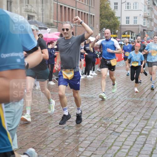 13.09.2026 - Kiel Lauf Yannick Fuchs http://msf.ph/oto/10410586 13.09.2026 10:41:22 Ziel 67, 849, 1494, 1704, 1785, 1933, 2388, 2531, 2647, 3363, 3960, 4062, 4436, 4527, 4732, 5335, 5726, 5753, 5839, 6461, 6654, 6993, 8155, 9398, 9455, 9947, 10066, 10307, 10739, 10867, 10883, 11228, 11333, 12034, 12035, 35, 973, 1342, 1427, 1781, 1971, 2499, 2561, 2818, 2825, 2892, 2898, 3257, 3415, 3464, 3535, 3841, 3952, 4131, 4286, 4431, 4527, 4624, 4662, 4691, 4712, 4797, 5043, 5319, 5388, 5509, 5916, 6301, 6340, 6504, 6565, 6793, 7405, 7615, 7655, 8246, 8955, 9349, 827 meine-sportfotos.de
