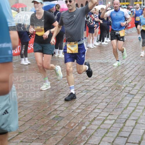 13.09.2026 - Kiel Lauf Yannick Fuchs http://msf.ph/oto/10410591 13.09.2026 10:41:22 Ziel 67, 849, 1494, 1704, 1785, 1933, 2388, 2531, 2647, 3363, 3960, 4062, 4436, 4527, 4732, 5335, 5726, 5753, 5839, 6461, 6654, 6993, 8155, 9398, 9455, 9947, 10066, 10307, 10739, 10867, 10883, 11228, 11333, 12034, 12035, 35, 973, 1342, 1427, 1781, 1971, 2499, 2561, 2818, 2825, 2892, 2898, 3257, 3415, 3464, 3535, 3841, 3952, 4131, 4286, 4431, 4527, 4624, 4662, 4691, 4712, 4797, 5043, 5319, 5388, 5509, 5916, 6301, 6340, 6504, 6565, 6793, 7405, 7615, 7655, 8246, 8955, 9349, 827 meine-sportfotos.de