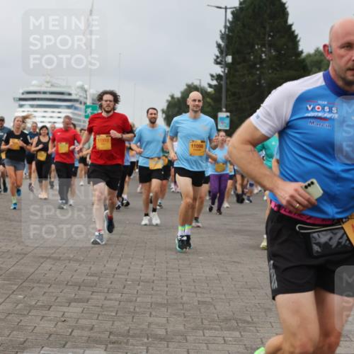 13.09.2026 - Kiel Lauf Andreas Tolksdorf http://msf.ph/oto/10410600 13.09.2026 10:01:35 Kiellinie 11910, 11098, 44, 1370 meine-sportfotos.de
