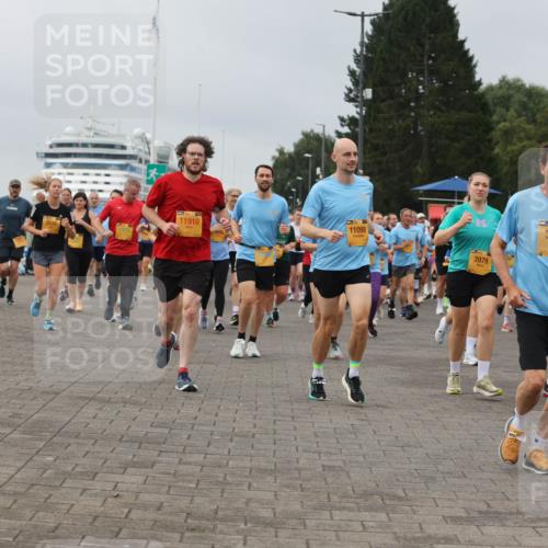 13.09.2026 - Kiel Lauf Andreas Tolksdorf http://msf.ph/oto/10410619 13.09.2026 10:01:35 Kiellinie 38, 25, 3508, 11098, 11910, 3979, 2035 meine-sportfotos.de