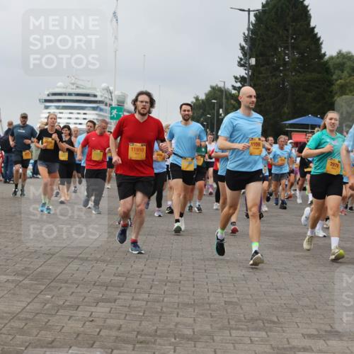 13.09.2026 - Kiel Lauf Andreas Tolksdorf http://msf.ph/oto/10410625 13.09.2026 10:01:35 Kiellinie 2035, 11910, 11098, 3979, 3508 meine-sportfotos.de