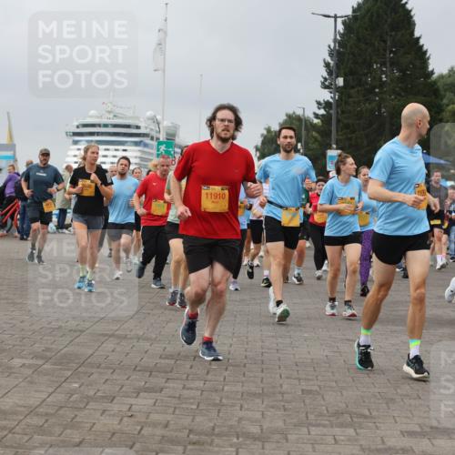 13.09.2026 - Kiel Lauf Andreas Tolksdorf http://msf.ph/oto/10410654 13.09.2026 10:01:36 Kiellinie 2035, 1973, 11910, 3979 meine-sportfotos.de
