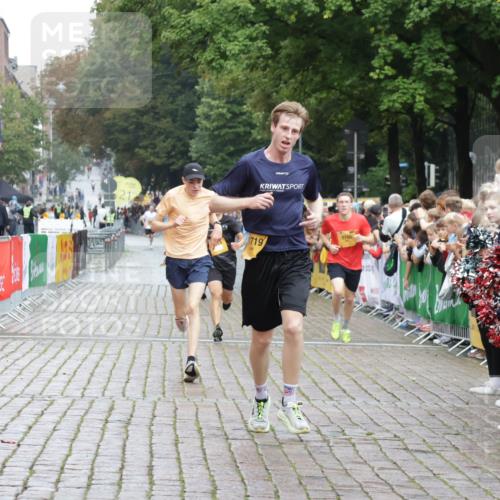 13.09.2026 - Kiel Lauf Yannick Fuchs http://msf.ph/oto/10410660 13.09.2026 09:35:01 Ziel 3168, 3766, 4361, 7414, 10461, 11719, 3679, 5815, 10461, 12278, 2761, 4638, 9380, 11904, 12484, 12832, 3679, 5332, 5815, 7743 meine-sportfotos.de