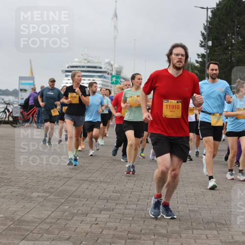 13.09.2026 - Kiel Lauf Andreas Tolksdorf http://msf.ph/oto/10410669 13.09.2026 10:01:37 Kiellinie 2035, 38, 11910, 10871 meine-sportfotos.de