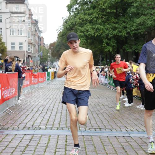 13.09.2026 - Kiel Lauf Yannick Fuchs http://msf.ph/oto/10410681 13.09.2026 09:35:04 Ziel 3766, 4361, 7414, 9380, 11719, 3168, 10461, 12278, 2761, 4638, 11904, 12484, 12832, 3679, 5815, 7743 meine-sportfotos.de
