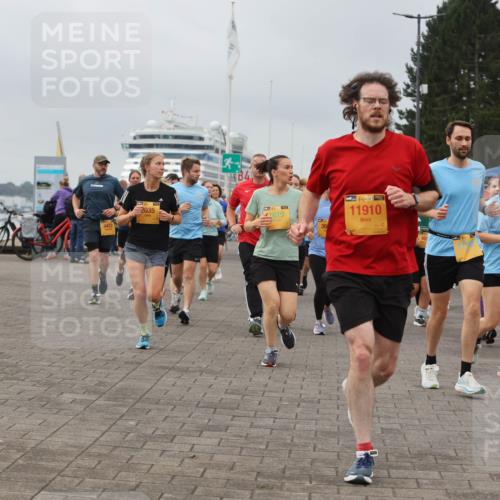 13.09.2026 - Kiel Lauf Andreas Tolksdorf http://msf.ph/oto/10410686 13.09.2026 10:01:37 Kiellinie 2035, 4, 1619, 1, 38, 4, 11910 meine-sportfotos.de