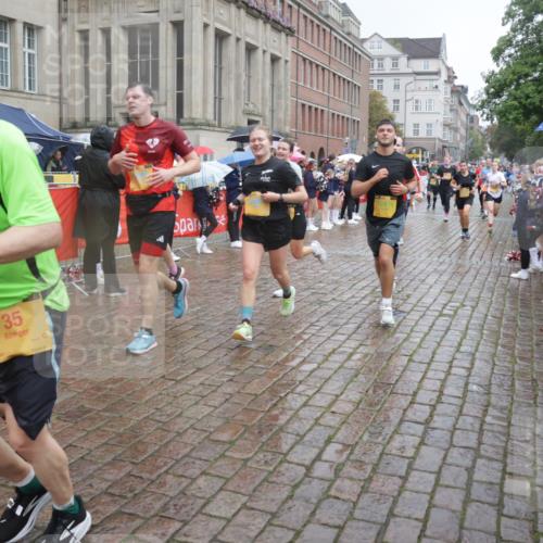 13.09.2026 - Kiel Lauf Yannick Fuchs http://msf.ph/oto/10410731 13.09.2026 10:41:28 Ziel 67, 827, 849, 1183, 1241, 1494, 1933, 2388, 2531, 2647, 3960, 4062, 4436, 4732, 4976, 5058, 5335, 5726, 5753, 5839, 6993, 9455, 9567, 9947, 10307, 10579, 10739, 10867, 10883, 11333, 11586, 11813, 12034, 12039, 35, 973, 1342, 1427, 1704, 1781, 1785, 1971, 2561, 2818, 2825, 2892, 2898, 3363, 3464, 3535, 3952, 4286, 4527, 4624, 4662, 4691, 4712, 4797, 5043, 5319, 5388, 5509, 5916, 6340, 6461, 6565, 6654, 7405, 7615, 8155, 8246, 8955, 9349, 9398, 9947, 10066 meine-sportfotos.de
