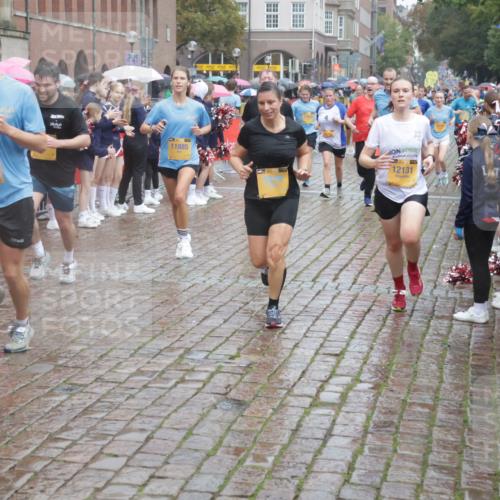 13.09.2026 - Kiel Lauf Yannick Fuchs http://msf.ph/oto/10410760 13.09.2026 10:41:30 Ziel 67, 827, 849, 1183, 1241, 1494, 1933, 2388, 2531, 2647, 3960, 4062, 4732, 4976, 5058, 5335, 5726, 5839, 6993, 9455, 9567, 10307, 10579, 10739, 10867, 11333, 11586, 11813, 12034, 12039, 973, 1342, 1704, 1781, 1785, 2561, 2818, 2825, 2892, 2898, 3363, 3464, 3952, 4286, 4436, 4527, 4624, 4662, 4691, 4797, 5319, 5388, 5509, 5753, 5839, 5916, 6340, 6461, 6565, 6654, 7405, 7615, 8155, 8246, 8955, 9349, 9398, 9947, 10066 meine-sportfotos.de