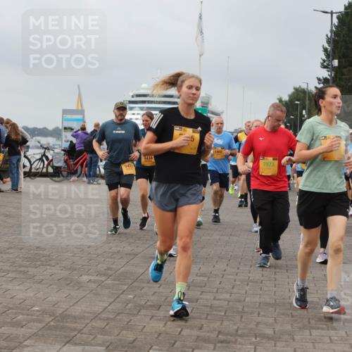 13.09.2026 - Kiel Lauf Andreas Tolksdorf http://msf.ph/oto/10410769 13.09.2026 10:01:39 Kiellinie 9433, 9434, 1802, 38, 1973, 10871 meine-sportfotos.de