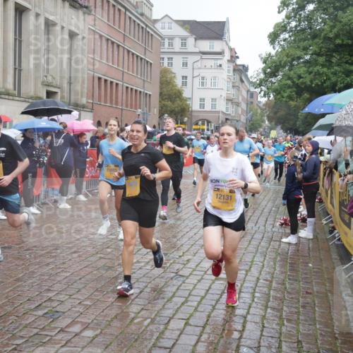 13.09.2026 - Kiel Lauf Yannick Fuchs http://msf.ph/oto/10410780 13.09.2026 10:41:31 Ziel 67, 604, 827, 849, 1183, 1241, 1494, 1933, 2388, 2531, 2532, 2647, 3329, 3960, 4062, 4732, 4976, 5058, 5335, 5726, 6993, 9455, 9567, 10307, 10579, 10739, 10867, 11333, 11586, 11813, 12034, 12039, 973, 1704, 1781, 1785, 2388, 2825, 2892, 2898, 3363, 3464, 3952, 4286, 4436, 4527, 4624, 4662, 4691, 4732, 4797, 5319, 5388, 5509, 5753, 5839, 5916, 6340, 6461, 6565, 6654, 7405, 7615, 8155, 8246, 8955, 9349, 9398, 9947, 10066 meine-sportfotos.de