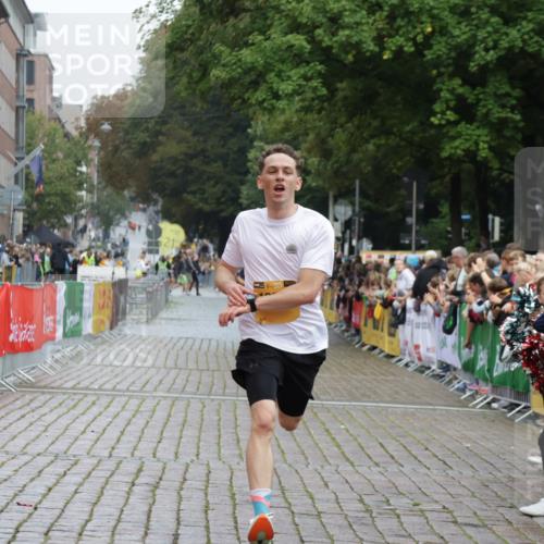 13.09.2026 - Kiel Lauf Yannick Fuchs http://msf.ph/oto/10410793 13.09.2026 09:35:18 Ziel 2761, 4638, 11904, 12484, 12832, 3168, 3766, 4361, 7414, 9380, 10461, 11719, 4589, 12278 meine-sportfotos.de