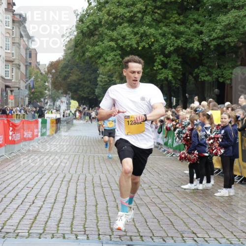 13.09.2026 - Kiel Lauf Yannick Fuchs http://msf.ph/oto/10410803 13.09.2026 09:35:19 Ziel 2761, 4638, 11904, 12484, 12832, 3168, 3766, 4361, 7414, 9380, 10461, 11719, 4589, 12278 meine-sportfotos.de