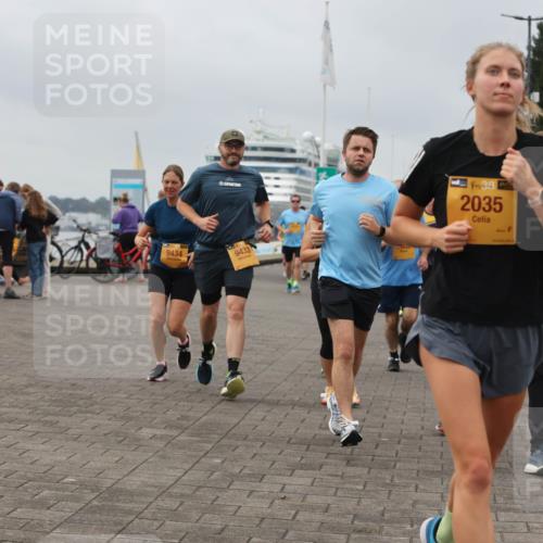 13.09.2026 - Kiel Lauf Andreas Tolksdorf http://msf.ph/oto/10410809 13.09.2026 10:01:40 Kiellinie 9434, 9433, 4, 38, 2035, 086 meine-sportfotos.de