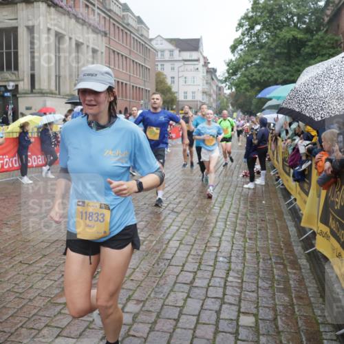 13.09.2026 - Kiel Lauf Yannick Fuchs http://msf.ph/oto/10410856 13.09.2026 10:41:35 Ziel 67, 214, 604, 811, 827, 849, 1183, 1241, 1772, 2387, 2531, 2532, 3329, 3330, 4959, 4976, 5058, 5108, 5335, 5726, 6993, 9369, 9455, 9567, 10273, 10575, 10579, 11461, 11484, 11586, 11610, 11813, 12039, 12419, 67, 973, 1494, 1704, 1781, 1785, 1933, 2388, 2647, 2825, 2892, 2898, 3363, 3464, 3952, 3960, 4062, 4286, 4436, 4527, 4624, 4662, 4691, 4732, 4797, 5726, 5753, 5839, 5916, 6340, 6461, 6565, 6654, 7405, 7615, 8155, 8246, 9349, 9398, 9947, 10066, 10307 meine-sportfotos.de
