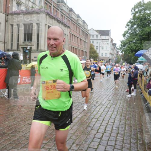13.09.2026 - Kiel Lauf Yannick Fuchs http://msf.ph/oto/10410910 13.09.2026 10:41:38 Ziel 214, 604, 811, 827, 1183, 1241, 1445, 1772, 2387, 2532, 3249, 3329, 3330, 4959, 4976, 5058, 5108, 9369, 9395, 9567, 10273, 10575, 10579, 10960, 11336, 11461, 11484, 11586, 11610, 11813, 11858, 12039, 12419, 67, 849, 973, 1494, 1704, 1781, 1785, 1933, 2388, 2531, 2647, 2825, 2892, 3363, 3952, 3960, 4062, 4286, 4436, 4527, 4662, 4691, 4732, 4797, 5335, 5726, 5753, 5839, 5916, 6340, 6461, 6565, 6654, 6993, 7405, 7615, 8155, 9349, 9398, 9947, 10066, 10307 meine-sportfotos.de