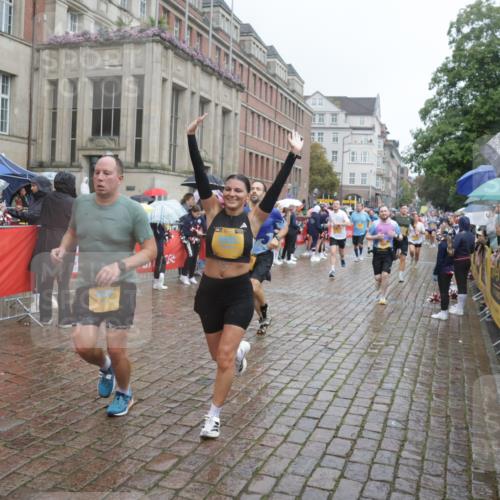 13.09.2026 - Kiel Lauf Yannick Fuchs http://msf.ph/oto/10410917 13.09.2026 10:41:39 Ziel 214, 604, 811, 827, 1183, 1241, 1445, 1772, 2387, 2532, 3249, 3329, 3330, 3351, 4959, 4976, 5058, 5108, 5158, 6960, 9364, 9369, 9395, 9567, 10273, 10575, 10579, 10960, 11336, 11461, 11484, 11586, 11610, 11813, 11858, 12419, 67, 827, 849, 973, 1494, 1704, 1781, 1785, 1933, 2388, 2531, 2647, 2825, 3363, 3952, 3960, 4062, 4286, 4436, 4527, 4662, 4691, 4732, 4797, 4976, 5335, 5726, 5753, 5839, 5916, 6461, 6565, 6654, 6993, 8155, 9349, 9398, 9947, 10066, 10307 meine-sportfotos.de