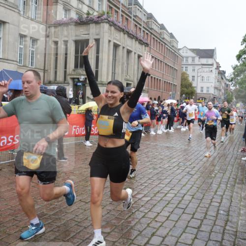 13.09.2026 - Kiel Lauf Yannick Fuchs http://msf.ph/oto/10410927 13.09.2026 10:41:39 Ziel 214, 604, 811, 827, 1183, 1241, 1445, 1772, 2387, 2532, 3249, 3329, 3330, 3351, 4959, 4976, 5058, 5108, 5158, 6960, 9364, 9369, 9395, 9567, 10273, 10575, 10579, 10960, 11336, 11461, 11484, 11586, 11610, 11813, 11858, 12419, 67, 827, 849, 973, 1494, 1704, 1781, 1785, 1933, 2388, 2531, 2647, 2825, 3363, 3952, 3960, 4062, 4286, 4436, 4527, 4662, 4691, 4732, 4797, 4976, 5335, 5726, 5753, 5839, 5916, 6461, 6565, 6654, 6993, 8155, 9349, 9398, 9947, 10066, 10307 meine-sportfotos.de