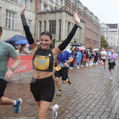13.09.2026 - Kiel Lauf Yannick Fuchs http://msf.ph/oto/10410930 13.09.2026 10:41:40 Ziel 214, 604, 811, 1183, 1241, 1445, 1772, 2387, 2532, 3249, 3329, 3330, 3351, 4895, 4959, 5058, 5108, 5158, 6165, 6960, 7363, 7403, 9364, 9369, 9395, 9567, 10273, 10575, 10579, 10960, 11336, 11461, 11484, 11586, 11610, 11858, 12419, 67, 827, 849, 973, 1494, 1704, 1781, 1785, 1933, 2388, 2531, 2647, 2825, 3363, 3952, 3960, 4062, 4286, 4436, 4527, 4691, 4732, 4797, 4976, 5335, 5726, 5753, 5839, 5916, 6461, 6565, 6654, 6993, 8155, 9349, 9398, 9947, 10066, 10307 meine-sportfotos.de