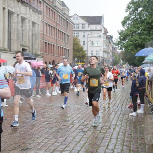 13.09.2026 - Kiel Lauf Yannick Fuchs http://msf.ph/oto/10410955 13.09.2026 10:41:41 Ziel 214, 604, 698, 811, 1183, 1241, 1445, 1772, 2387, 2532, 3249, 3329, 3330, 3351, 4895, 4959, 5058, 5108, 5158, 6165, 6960, 7363, 7403, 9364, 9369, 9395, 9567, 10273, 10575, 10579, 10960, 11336, 11461, 11484, 11530, 11586, 11610, 11858, 12419, 67, 827, 849, 973, 1183, 1241, 1494, 1704, 1781, 1785, 1933, 2388, 2531, 2647, 2825, 3363, 3952, 3960, 4062, 4286, 4436, 4527, 4691, 4732, 4976, 5058, 5335, 5726, 5753, 5839, 5916, 6461, 6654, 6993, 8155, 9349, 9398, 9947, 10066, 10307 meine-sportfotos.de
