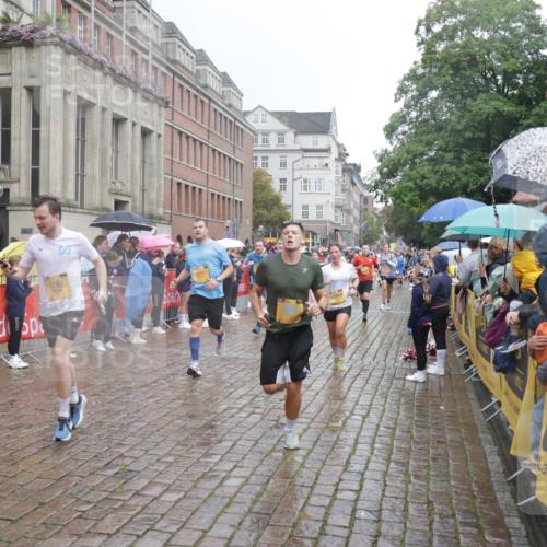 13.09.2026 - Kiel Lauf Yannick Fuchs http://msf.ph/oto/10410961 13.09.2026 10:41:41 Ziel 214, 604, 698, 811, 1183, 1241, 1445, 1772, 2387, 2532, 3249, 3329, 3330, 3351, 4895, 4959, 5058, 5108, 5158, 6165, 6960, 7363, 7403, 9364, 9369, 9395, 9567, 10273, 10575, 10579, 10960, 11336, 11461, 11484, 11530, 11586, 11610, 11858, 12419, 67, 827, 849, 973, 1183, 1241, 1494, 1704, 1781, 1785, 1933, 2388, 2531, 2647, 2825, 3363, 3952, 3960, 4062, 4286, 4436, 4527, 4691, 4732, 4976, 5058, 5335, 5726, 5753, 5839, 5916, 6461, 6654, 6993, 8155, 9349, 9398, 9947, 10066, 10307 meine-sportfotos.de