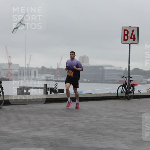 13.09.2026 - Kiel Lauf Andreas Tolksdorf http://msf.ph/oto/10410963 13.09.2026 11:43:51 Kiellinie 1325, 4, 1510 meine-sportfotos.de