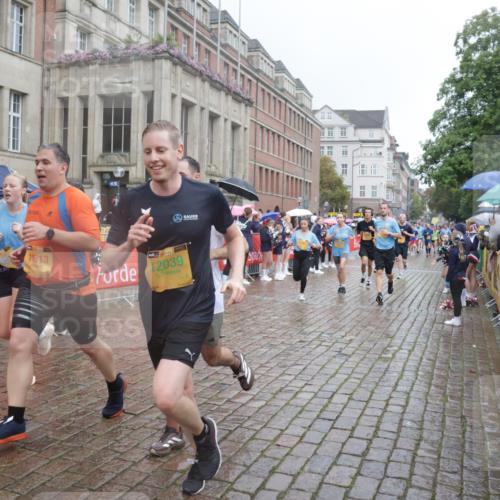 13.09.2026 - Kiel Lauf Yannick Fuchs http://msf.ph/oto/10411057 13.09.2026 10:42:03 Ziel 150, 580, 1416, 1755, 2013, 2375, 2535, 2665, 2667, 2819, 3188, 3212, 3372, 3985, 4399, 4475, 4513, 4559, 4604, 5265, 5322, 5669, 5749, 6175, 6236, 6587, 6656, 6917, 7051, 7923, 8547, 8549, 8981, 9147, 9391, 9595, 9912, 9920, 10452, 10589, 10725, 10790, 10877, 11021, 11916, 12639, 214, 604, 698, 811, 827, 1183, 1206, 1241, 1330, 1445, 1507, 1772, 2013, 2387, 2532, 2547, 2927, 3249, 3329, 3330, 3351, 4559, 4895, 4959, 4976, 5058, 5108, 5158, 6165, 6564, 6960, 239, 2224, 2314 meine-sportfotos.de