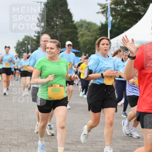13.09.2026 - Kiel Lauf Andreas Tolksdorf http://msf.ph/oto/10411070 13.09.2026 10:01:53 Kiellinie 48, 6882, 778, 10805, 6332 meine-sportfotos.de