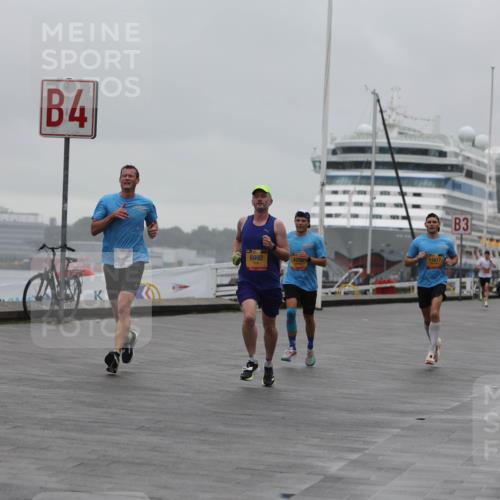 13.09.2026 - Kiel Lauf Andreas Tolksdorf http://msf.ph/oto/10411074 13.09.2026 11:43:54 Kiellinie 1510, 4, 6992, 4280, 11817, 3 meine-sportfotos.de