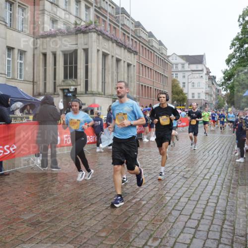 13.09.2026 - Kiel Lauf Yannick Fuchs http://msf.ph/oto/10411078 13.09.2026 10:42:04 Ziel 150, 580, 1416, 1755, 2375, 2535, 2665, 2667, 2819, 3188, 3212, 3372, 3985, 4399, 4475, 4513, 4604, 5155, 5265, 5322, 5669, 5749, 6175, 6236, 6587, 6656, 6917, 7051, 7923, 8547, 8549, 8981, 9147, 9391, 9595, 9912, 9920, 10452, 10725, 10877, 11021, 12639, 214, 604, 698, 811, 827, 1183, 1206, 1241, 1330, 1445, 1507, 1772, 2013, 2387, 2532, 2535, 2547, 2927, 3249, 3329, 3330, 3351, 4559, 4895, 4959, 4976, 5058, 5108, 5158, 6165, 6564, 6917, 6960, 239, 2224, 2314 meine-sportfotos.de