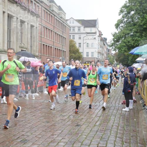 13.09.2026 - Kiel Lauf Yannick Fuchs http://msf.ph/oto/10411133 13.09.2026 10:42:09 Ziel 150, 294, 1755, 2665, 2819, 2972, 3212, 3372, 3985, 4399, 4475, 4513, 4604, 5155, 5669, 5749, 6175, 6236, 6587, 6677, 6678, 7051, 7475, 8034, 9147, 9391, 9420, 9595, 9920, 10452, 10725, 10877, 11175, 12639, 214, 580, 604, 698, 811, 1206, 1330, 1416, 1445, 1507, 1772, 2013, 2375, 2387, 2532, 2535, 2547, 2667, 2927, 3188, 3249, 3329, 3330, 3351, 4559, 4895, 4959, 5108, 5158, 5265, 5322, 6165, 6564, 6656, 6917, 6960, 239, 1638, 2224, 2314 meine-sportfotos.de