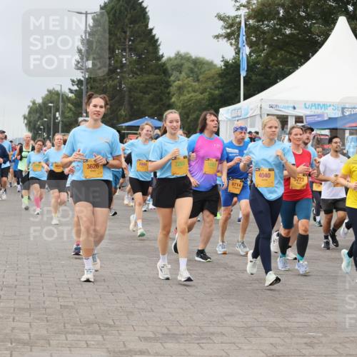 13.09.2026 - Kiel Lauf Andreas Tolksdorf http://msf.ph/oto/10411164 13.09.2026 10:01:56 Kiellinie 4, 3626, 7204, 2265, 1063, 4040, 5723, 2632, 8714 meine-sportfotos.de