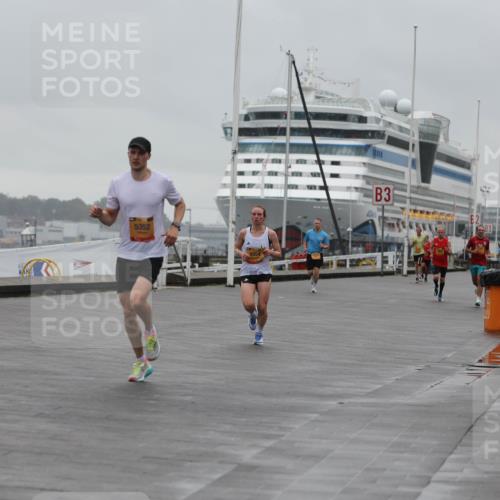13.09.2026 - Kiel Lauf Andreas Tolksdorf http://msf.ph/oto/10411220 13.09.2026 11:44:09 Kiellinie 4, 5352, 4954, 3, 81 meine-sportfotos.de