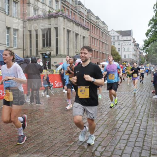 13.09.2026 - Kiel Lauf Yannick Fuchs http://msf.ph/oto/10411223 13.09.2026 10:42:14 Ziel 150, 239, 294, 1328, 2665, 2820, 2972, 3254, 3367, 4399, 4475, 4513, 4604, 4919, 5155, 5669, 5802, 6020, 6175, 6587, 6677, 6678, 7475, 8034, 9420, 9635, 9712, 9920, 10452, 10465, 11175, 580, 698, 811, 1206, 1330, 1416, 1445, 1507, 1755, 2013, 2375, 2387, 2535, 2547, 2667, 2819, 2927, 3188, 3212, 3249, 3351, 3372, 3985, 4559, 4895, 4959, 5108, 5158, 5265, 5322, 5749, 6165, 6236, 6564, 6656, 6917, 6960, 757, 1638, 2224, 2314, 2507, 3821, 4451, 811, 10960 meine-sportfotos.de