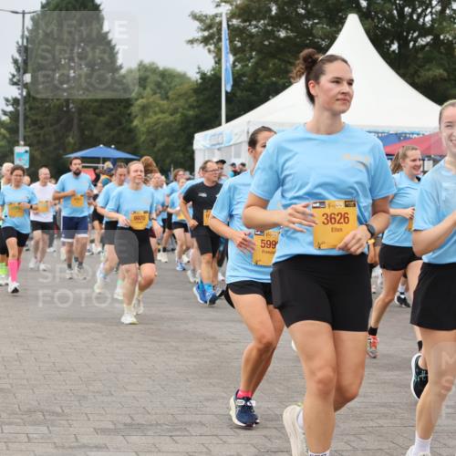 13.09.2026 - Kiel Lauf Andreas Tolksdorf http://msf.ph/oto/10411240 13.09.2026 10:01:58 Kiellinie 1690, 9970, 38, 599, 38, 3626, 1438, 2265, 39, 1063, 8 meine-sportfotos.de