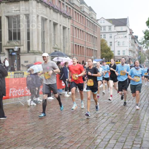 13.09.2026 - Kiel Lauf Yannick Fuchs http://msf.ph/oto/10411337 13.09.2026 10:42:26 Ziel 239, 757, 1245, 1328, 1638, 2224, 2314, 2745, 2820, 3367, 4034, 4320, 4352, 5636, 5802, 5877, 6020, 6088, 7187, 7299, 7586, 8304, 8318, 8758, 9135, 9152, 9548, 9635, 10112, 10328, 10465, 10558, 10625, 10724, 11148, 11770, 12619, 150, 294, 580, 1206, 1328, 1416, 1755, 2013, 2375, 2535, 2547, 2665, 2667, 2819, 2972, 3188, 3212, 3254, 3372, 3985, 4399, 4475, 4513, 4559, 4604, 4919, 5155, 5265, 5322, 5669, 5749, 6175, 6236, 6587, 6656, 6677, 6678, 6917, 2507, 3821, 4451, 3351 meine-sportfotos.de