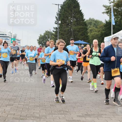 13.09.2026 - Kiel Lauf Andreas Tolksdorf http://msf.ph/oto/10411363 13.09.2026 10:02:01 Kiellinie 76, 12204, 400, 7132, 1698 meine-sportfotos.de