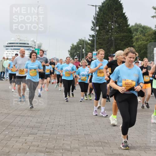 13.09.2026 - Kiel Lauf Andreas Tolksdorf http://msf.ph/oto/10411376 13.09.2026 10:02:02 Kiellinie 6760, 12204, 3903, 1027, 6831 meine-sportfotos.de