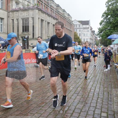 13.09.2026 - Kiel Lauf Yannick Fuchs http://msf.ph/oto/10411418 13.09.2026 10:42:34 Ziel 757, 1638, 2507, 2745, 3474, 3821, 4034, 4320, 4352, 4451, 5476, 5636, 5877, 5952, 6088, 6196, 6615, 7187, 7586, 7685, 8304, 8318, 8418, 8458, 8635, 8758, 8847, 10112, 10272, 10328, 10558, 10724, 11770, 12001, 12155, 12619, 150, 239, 294, 1245, 1328, 1755, 2224, 2314, 2665, 2819, 2820, 2972, 3212, 3254, 3367, 3372, 3985, 4399, 4475, 4513, 4604, 4919, 5155, 5669, 5749, 5802, 6020, 6175, 6236, 6587, 6677, 6678, 7299, 7586, 8304, 9152, 3188, 5265 meine-sportfotos.de