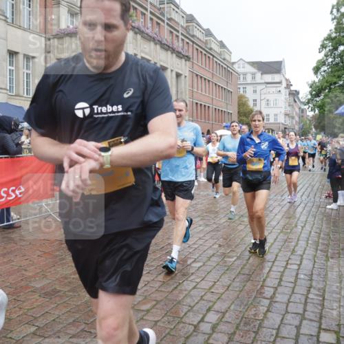 13.09.2026 - Kiel Lauf Yannick Fuchs http://msf.ph/oto/10411425 13.09.2026 10:42:34 Ziel 757, 1638, 2507, 2745, 3474, 3821, 4034, 4320, 4352, 4451, 5476, 5636, 5877, 5952, 6088, 6196, 6615, 7187, 7586, 7685, 8304, 8318, 8418, 8458, 8635, 8758, 8847, 10112, 10272, 10328, 10558, 10724, 11770, 12001, 12155, 12619, 150, 239, 294, 1245, 1328, 1755, 2224, 2314, 2665, 2819, 2820, 2972, 3212, 3254, 3367, 3372, 3985, 4399, 4475, 4513, 4604, 4919, 5155, 5669, 5749, 5802, 6020, 6175, 6236, 6587, 6677, 6678, 7299, 7586, 8304, 9152, 3188, 5265 meine-sportfotos.de