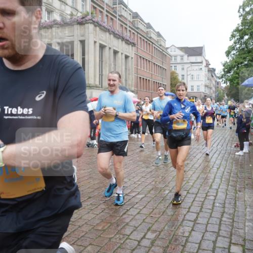 13.09.2026 - Kiel Lauf Yannick Fuchs http://msf.ph/oto/10411428 13.09.2026 10:42:34 Ziel 757, 1638, 2507, 2745, 3474, 3821, 4034, 4320, 4352, 4451, 5476, 5636, 5877, 5952, 6088, 6196, 6615, 7187, 7586, 7685, 8304, 8318, 8418, 8458, 8635, 8758, 8847, 10112, 10272, 10328, 10558, 10724, 11770, 12001, 12155, 12619, 150, 239, 294, 1245, 1328, 1755, 2224, 2314, 2665, 2819, 2820, 2972, 3212, 3254, 3367, 3372, 3985, 4399, 4475, 4513, 4604, 4919, 5155, 5669, 5749, 5802, 6020, 6175, 6236, 6587, 6677, 6678, 7299, 7586, 8304, 9152, 3188, 5265 meine-sportfotos.de