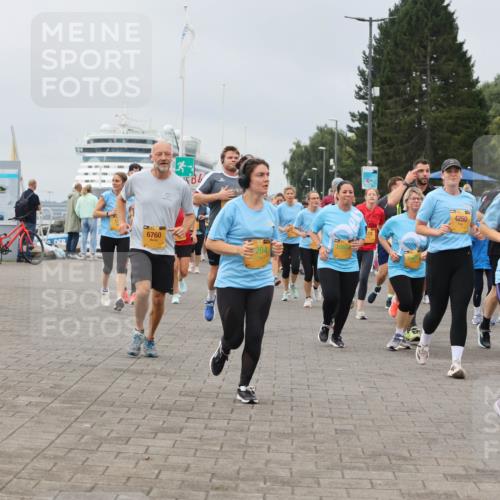 13.09.2026 - Kiel Lauf Andreas Tolksdorf http://msf.ph/oto/10411431 13.09.2026 10:02:03 Kiellinie 6760, 204, 10654, 4250, 10276 meine-sportfotos.de