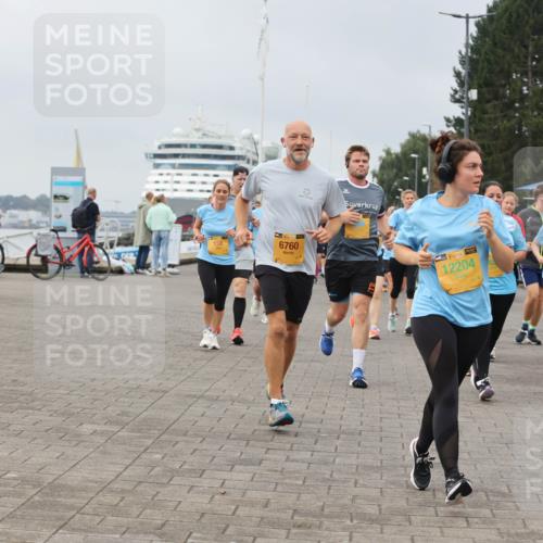 13.09.2026 - Kiel Lauf Andreas Tolksdorf http://msf.ph/oto/10411468 13.09.2026 10:02:04 Kiellinie 6760, 39, 12204, 10855, 4250 meine-sportfotos.de