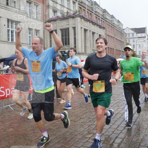 13.09.2026 - Kiel Lauf Yannick Fuchs http://msf.ph/oto/10411510 13.09.2026 10:42:40 Ziel 757, 1680, 1975, 2239, 2273, 2507, 3036, 3474, 3821, 4320, 4352, 4451, 5450, 5476, 5911, 5933, 5952, 6088, 6147, 6196, 6320, 6567, 6615, 6839, 7014, 7685, 8418, 8458, 8635, 8758, 8847, 10112, 10272, 10328, 10558, 10711, 11164, 11770, 12001, 12155, 150, 239, 294, 757, 1245, 1328, 1638, 2224, 2314, 2665, 2745, 2820, 2972, 3254, 3367, 4034, 4320, 4352, 4399, 4475, 4513, 4604, 4919, 5155, 5636, 5669, 5802, 5877, 6020, 6088, 6175, 6587, 6677, 6678, 7187, 7299, 7586, 8304, 9152 meine-sportfotos.de