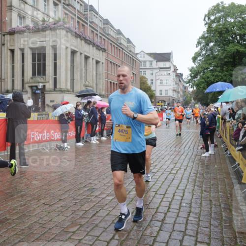 13.09.2026 - Kiel Lauf Yannick Fuchs http://msf.ph/oto/10411524 13.09.2026 10:42:41 Ziel 1680, 1975, 2239, 2273, 2507, 3036, 3474, 3821, 4451, 5450, 5476, 5911, 5933, 5952, 6147, 6196, 6320, 6567, 6615, 6839, 7014, 7685, 7692, 8418, 8458, 8635, 8758, 8759, 8847, 10112, 10272, 10328, 10558, 10711, 11164, 11770, 12001, 12155, 150, 239, 294, 757, 1245, 1328, 1638, 2224, 2314, 2665, 2745, 2820, 2972, 3254, 3367, 4034, 4320, 4352, 4399, 4475, 4513, 4919, 5155, 5636, 5669, 5802, 5877, 6020, 6088, 6587, 6677, 6678, 7187, 7299, 7586, 8304, 9152, 2427, 5155 meine-sportfotos.de