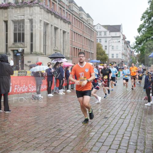 13.09.2026 - Kiel Lauf Yannick Fuchs http://msf.ph/oto/10411574 13.09.2026 10:42:44 Ziel 1680, 1975, 2239, 2273, 3036, 3260, 3474, 3584, 5450, 5911, 5933, 5952, 6129, 6136, 6147, 6196, 6320, 6567, 6839, 7014, 7422, 7685, 7692, 8458, 8635, 8759, 9341, 10667, 10711, 11164, 12001, 12155, 12208, 12825, 239, 294, 757, 1245, 1328, 1638, 2224, 2314, 2507, 2745, 2820, 2972, 3254, 3367, 3821, 4034, 4320, 4352, 4451, 4919, 5155, 5476, 5636, 5802, 5877, 6020, 6088, 6615, 6677, 6678, 7187, 7299, 7586, 8304, 9152, 2427, 5437, 5155, 7475, 8034, 9420 meine-sportfotos.de