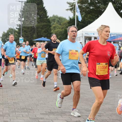 13.09.2026 - Kiel Lauf Andreas Tolksdorf http://msf.ph/oto/10411629 13.09.2026 10:02:09 Kiellinie 12133, 979, 38, 8640, 4, 38, 11358, 38, 3903 meine-sportfotos.de