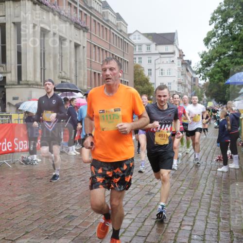 13.09.2026 - Kiel Lauf Yannick Fuchs http://msf.ph/oto/10411631 13.09.2026 10:42:48 Ziel 1680, 1975, 2239, 2273, 2999, 3036, 3260, 3474, 3584, 4120, 5450, 5814, 5911, 5933, 6129, 6136, 6147, 6320, 6567, 6839, 7014, 7422, 7657, 7685, 7692, 8635, 8759, 9341, 10485, 10667, 10711, 11164, 12001, 12155, 12208, 12825, 239, 294, 757, 1245, 1328, 1638, 2224, 2314, 2507, 2745, 2820, 2972, 3254, 3367, 3474, 3821, 4034, 4320, 4352, 4451, 4919, 5476, 5636, 5802, 5877, 5952, 6020, 6088, 6196, 6615, 6677, 6678, 7187, 7299, 7586, 8304, 9152, 2427, 5437, 5155, 7475, 8034, 9420 meine-sportfotos.de
