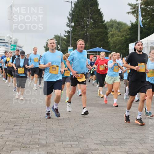 13.09.2026 - Kiel Lauf Andreas Tolksdorf http://msf.ph/oto/10411632 13.09.2026 10:02:10 Kiellinie 2133, 979, 11332, 6548, 8640 meine-sportfotos.de