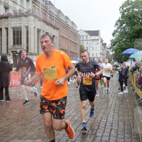13.09.2026 - Kiel Lauf Yannick Fuchs http://msf.ph/oto/10411639 13.09.2026 10:42:48 Ziel 1680, 1975, 2239, 2273, 2999, 3036, 3260, 3474, 3584, 4120, 5450, 5814, 5911, 5933, 6129, 6136, 6147, 6320, 6567, 6839, 7014, 7422, 7657, 7685, 7692, 8635, 8759, 9341, 10485, 10667, 10711, 11164, 12001, 12155, 12208, 12825, 239, 294, 757, 1245, 1328, 1638, 2224, 2314, 2507, 2745, 2820, 2972, 3254, 3367, 3474, 3821, 4034, 4320, 4352, 4451, 4919, 5476, 5636, 5802, 5877, 5952, 6020, 6088, 6196, 6615, 6677, 6678, 7187, 7299, 7586, 8304, 9152, 2427, 5437, 5155, 7475, 8034, 9420 meine-sportfotos.de